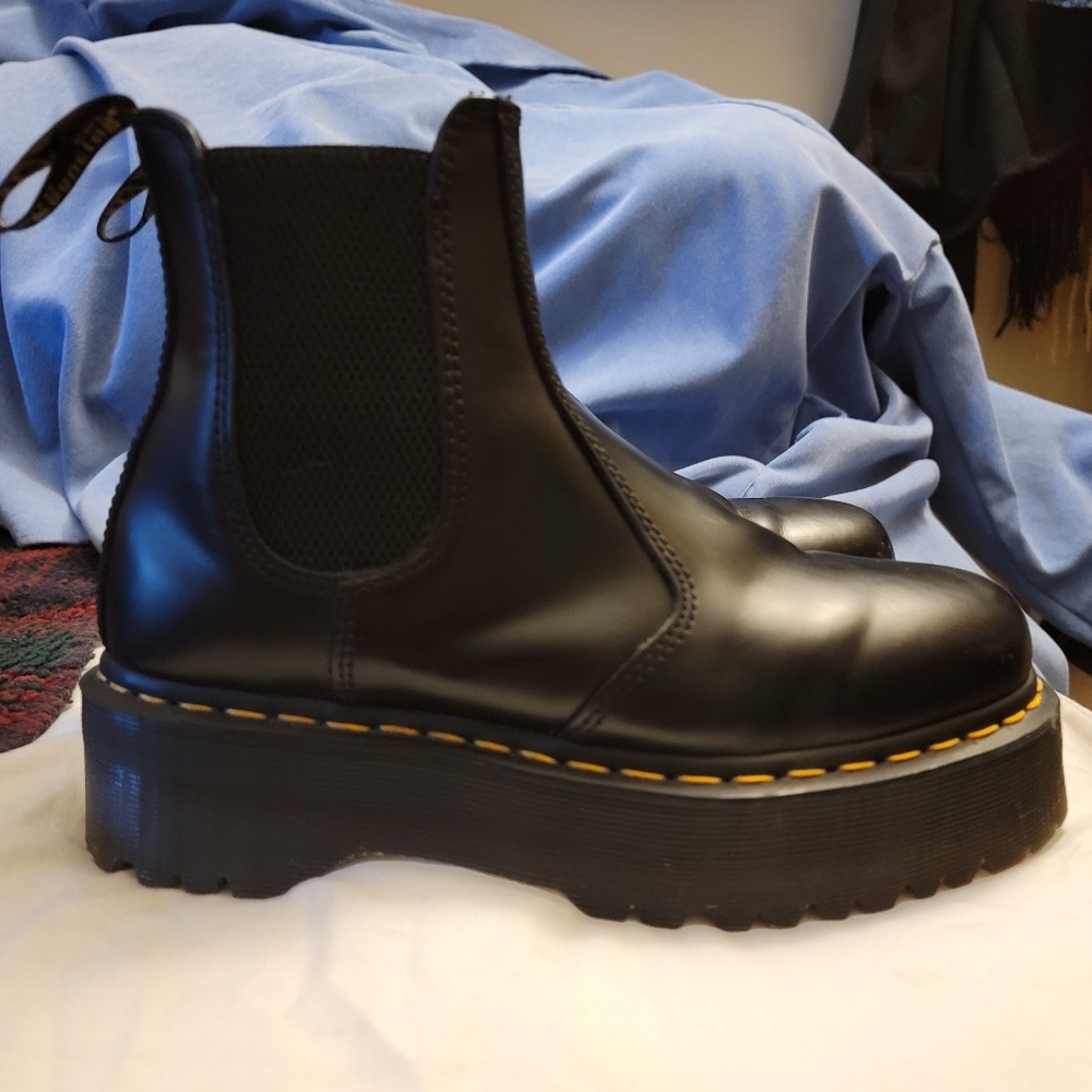 Dr. Matens Platform Chelsea Boot